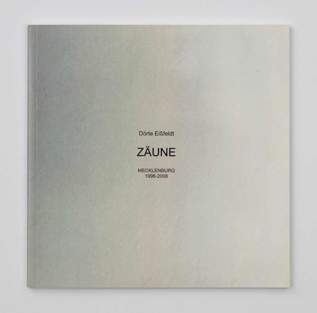 Ein Reprofoto des Buches Zäune von Dörte Eißfeldt